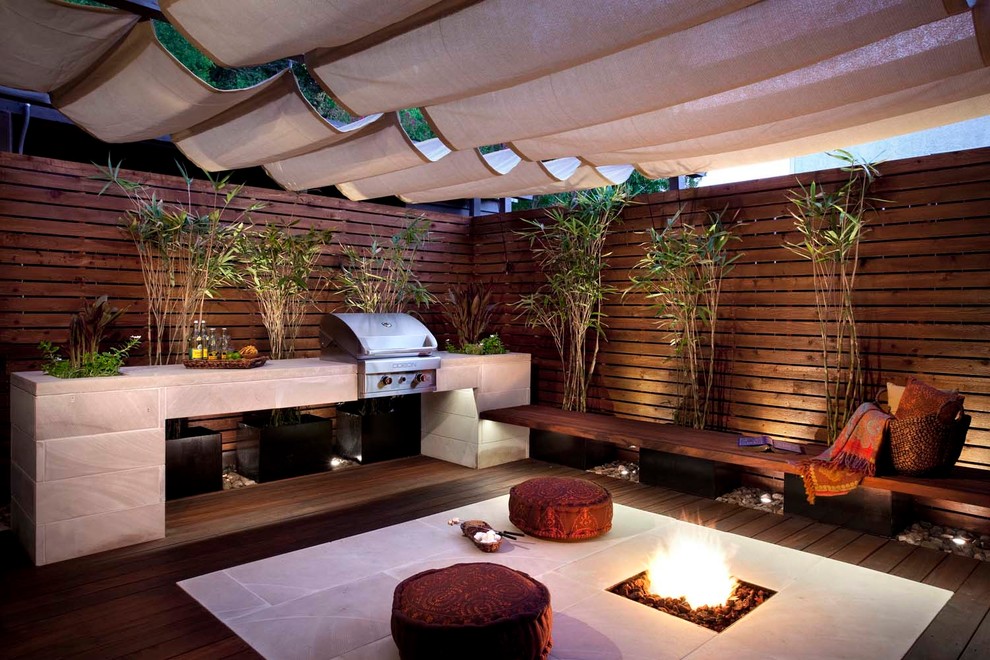 Example of a minimalist patio design in Austin