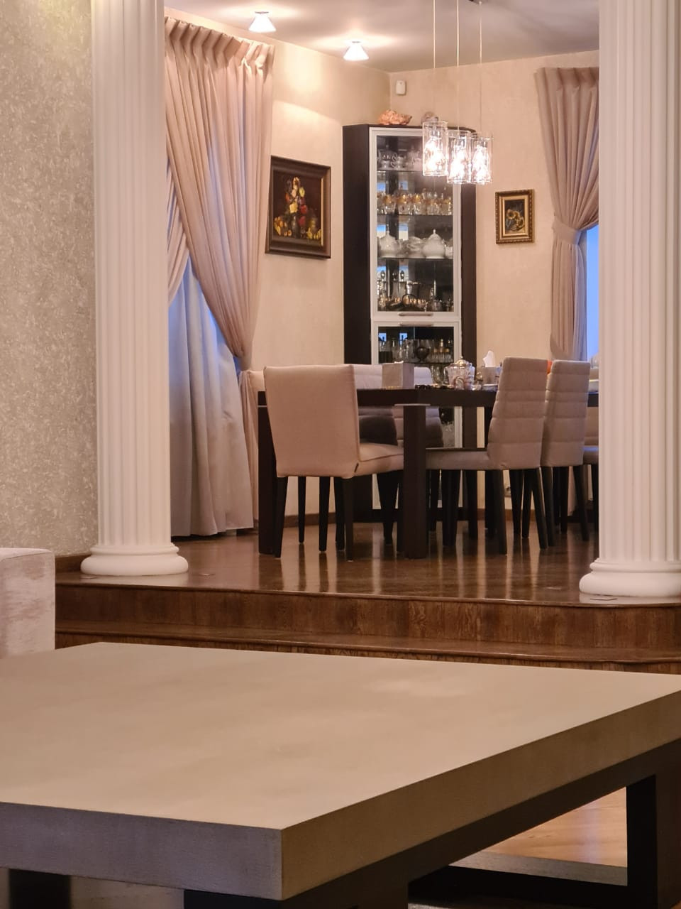 Столовая в частном доме