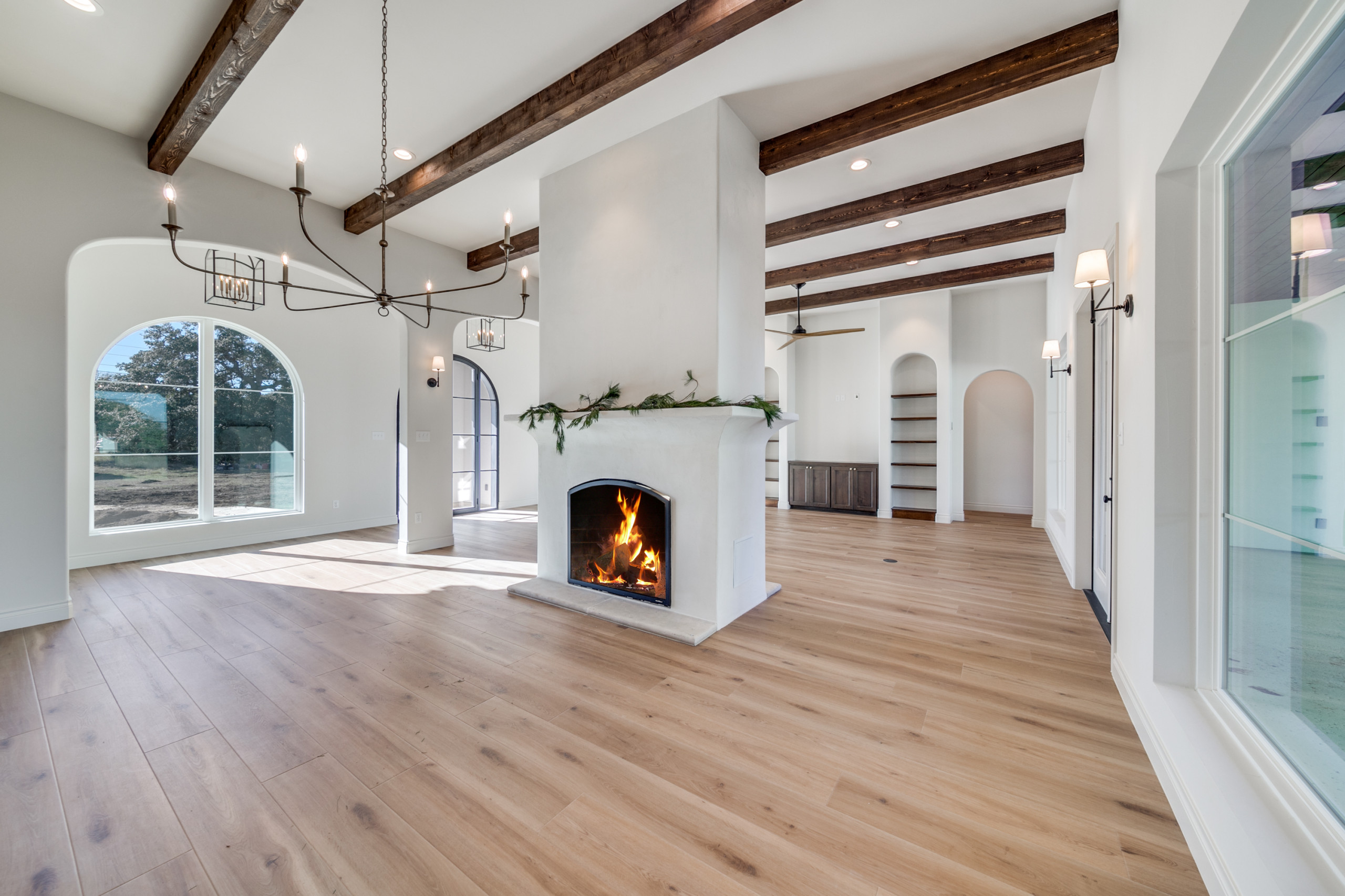 Spanish: 3,430 ft², 4 BR/3.5 BA/1 ST