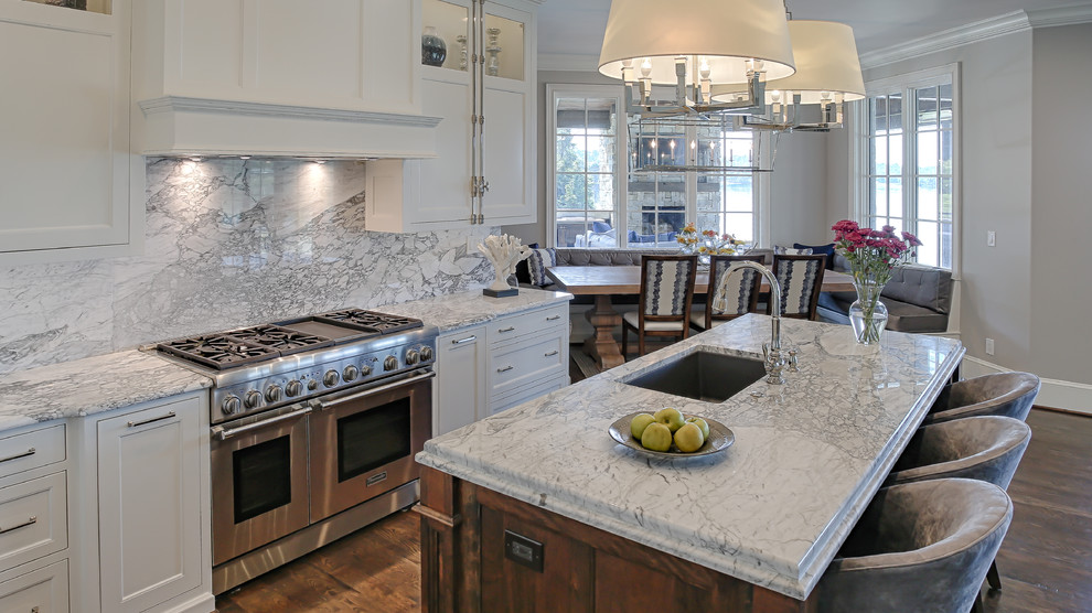 Kitchen - transitional kitchen idea