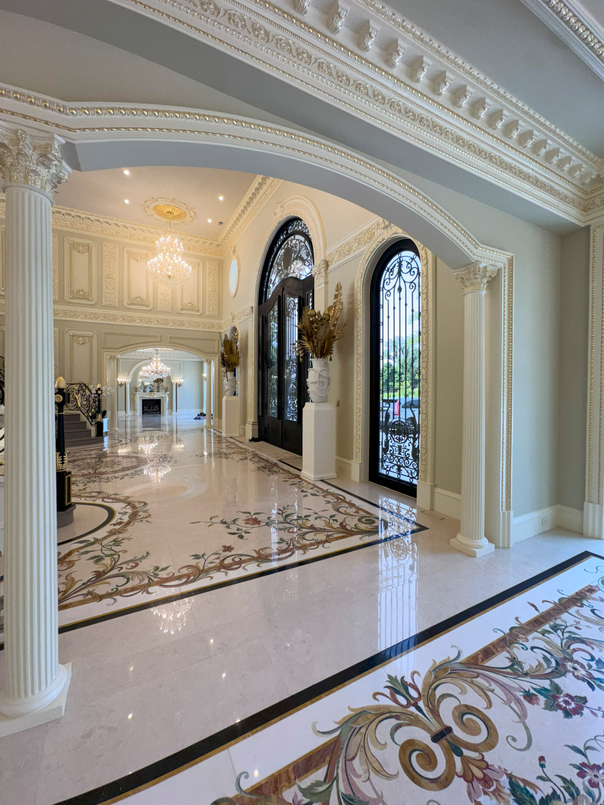 135_Vibrant Staircase with Touch of Historic Grandeur, Great Falls, VA 22066