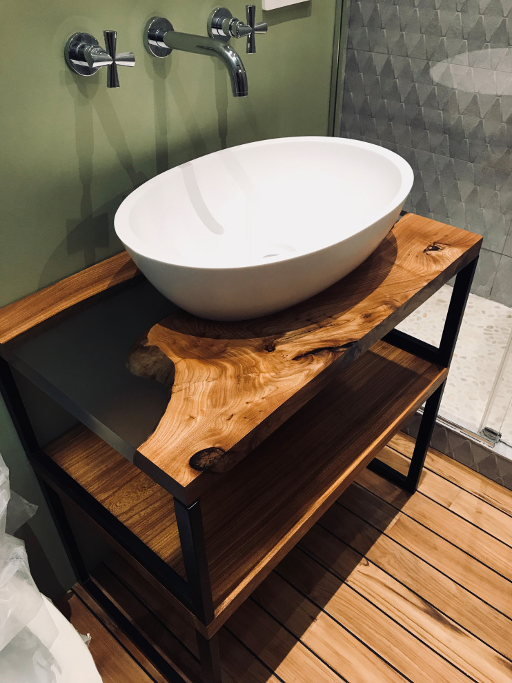 Консоли из слэбов и полимеров в ванную комнату