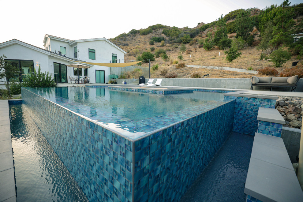 Agoura Hills New Build - Lobo Canyon
