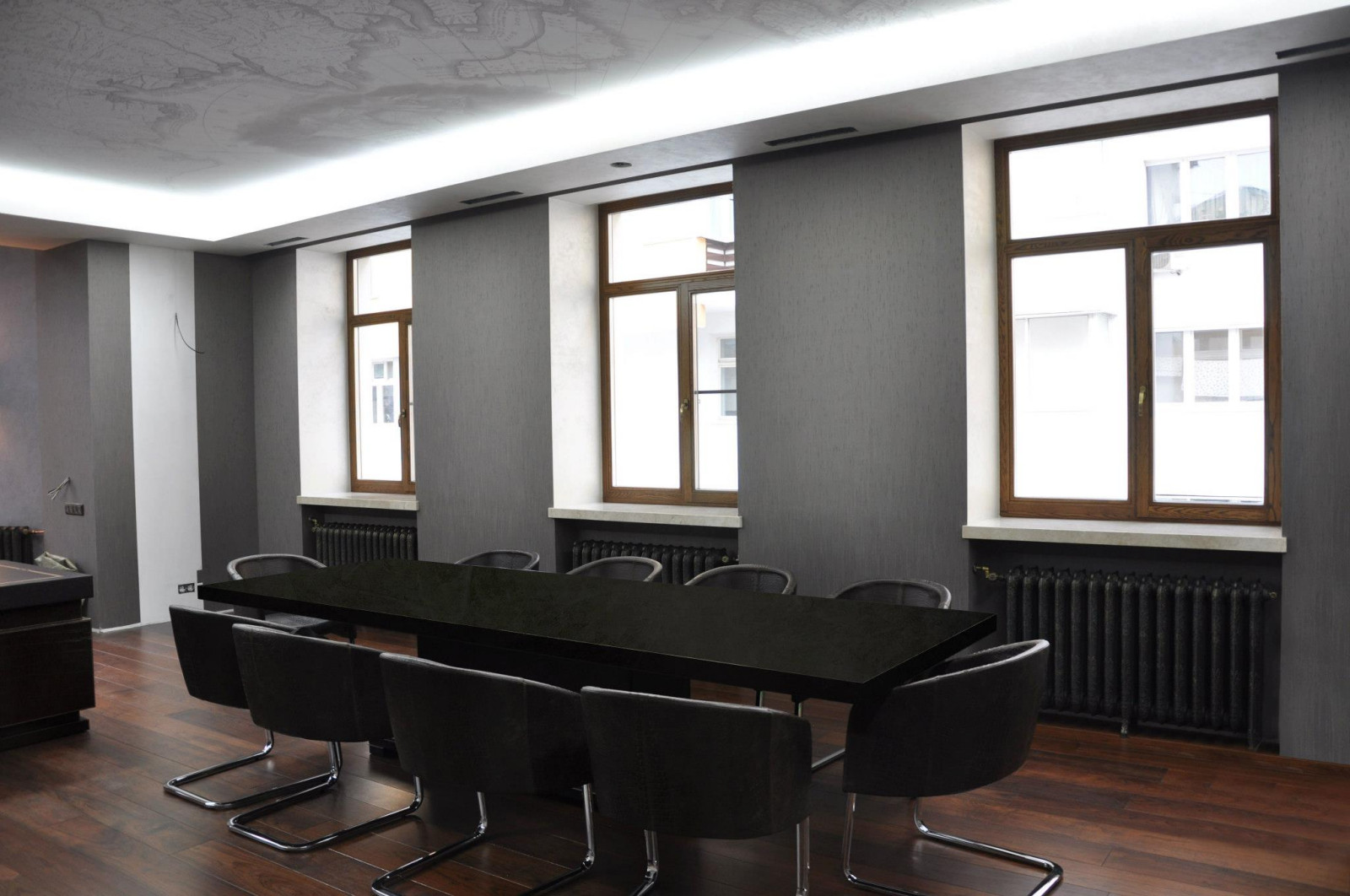 Остекление офиса на Новорязанской (деревянные окна)