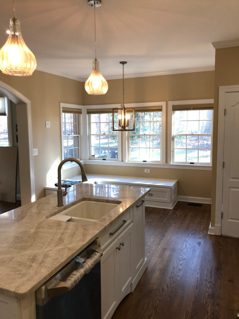 Kitchen with Banquet moderne-koekken