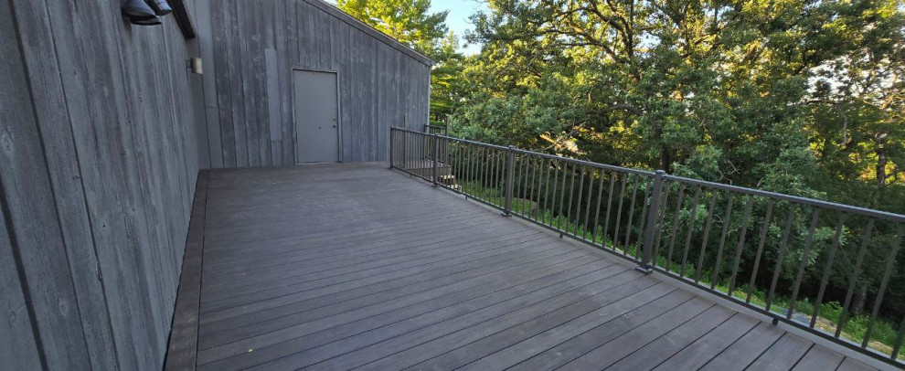 Composite Deck 10x12 Timbertech board with Westbury Railing