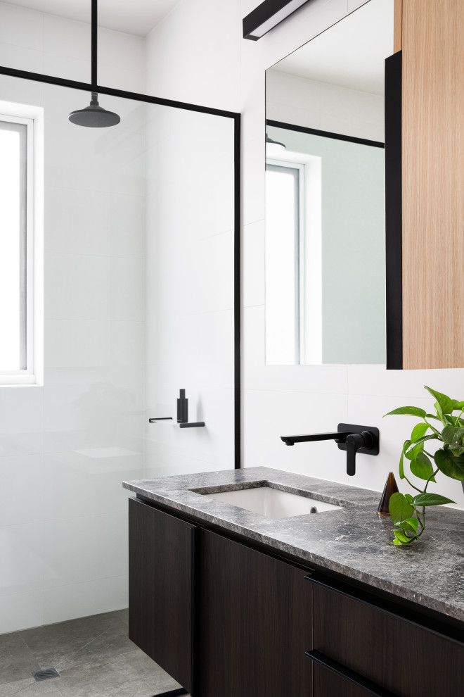 East Melbourne Contemporary Bathroom Melbourne by Studio CoBe