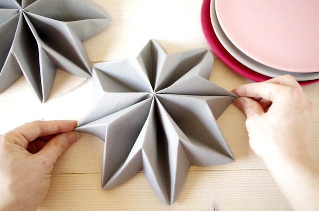 Hazlo tú mismo: Cómo doblar una servilleta en forma de estrella