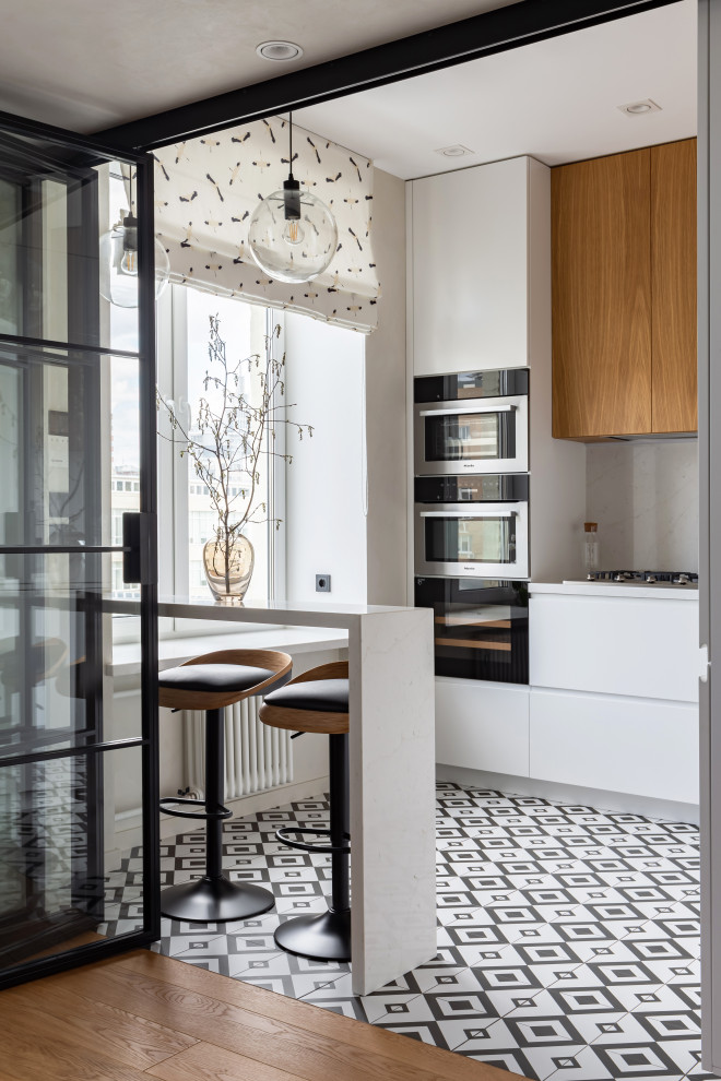 LightТверская