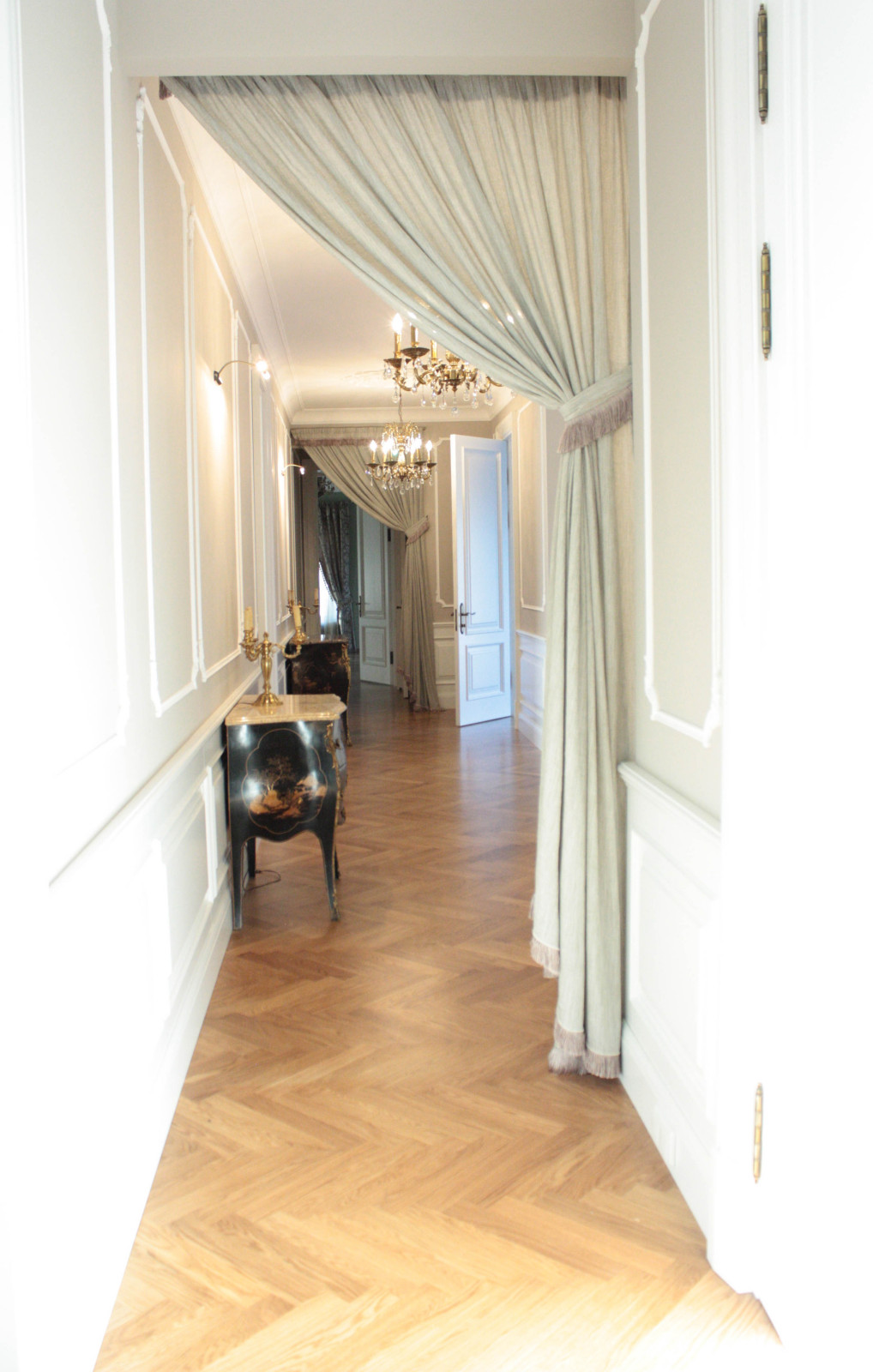 Recreating the Interior of the Chekhov’s Period in a Suburban Residence