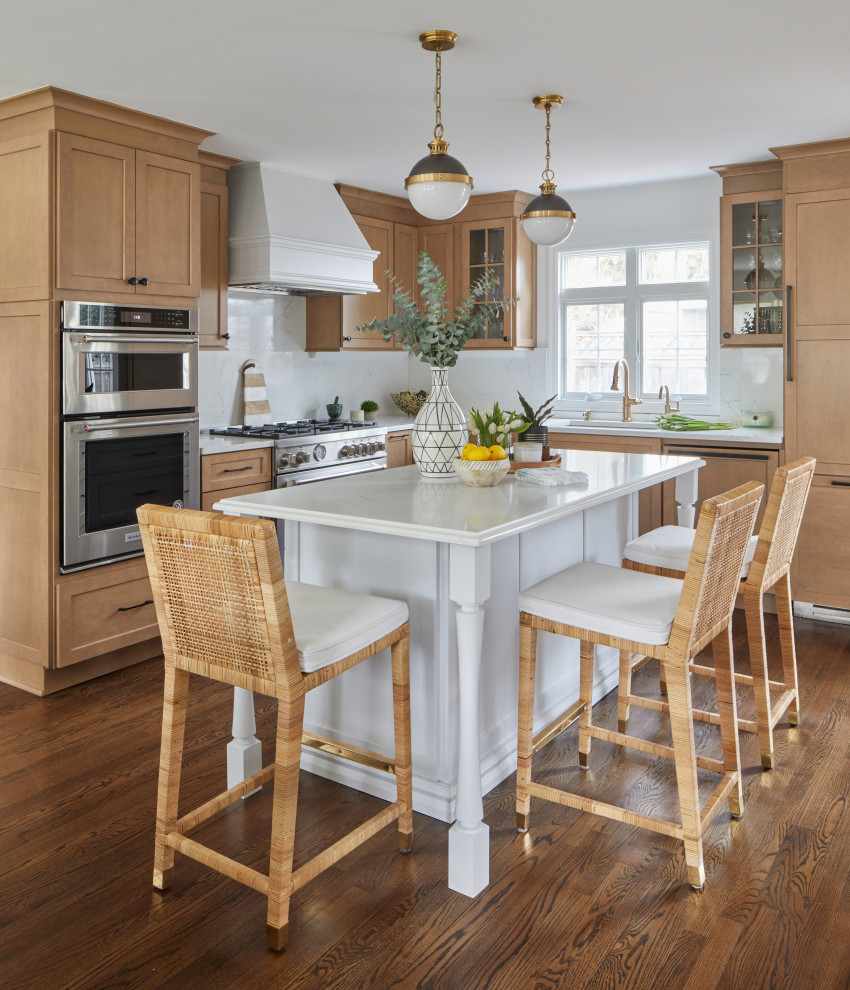 Modern and warm Farmhouse Kitchen - Traditional - Kitchen - New York