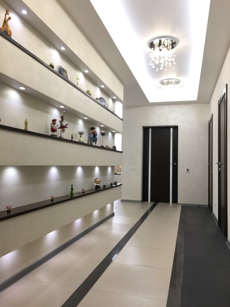 Холл и Прихожая в интерьере СЕРЕБРО и ЗОЛОТО