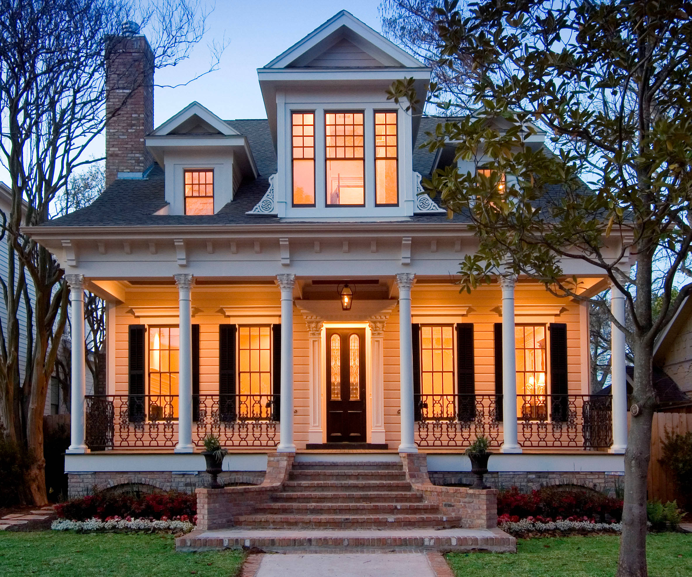 White House With Black Shutters Exterior Ideas Photos Houzz