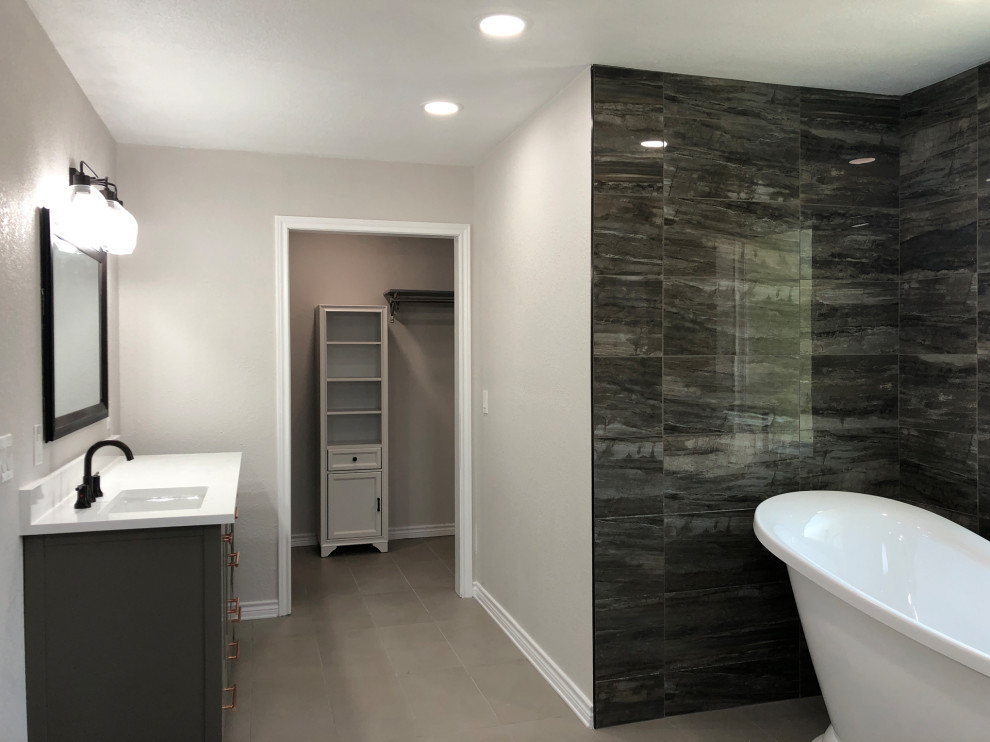 Example of a transitional bathroom design in Austin