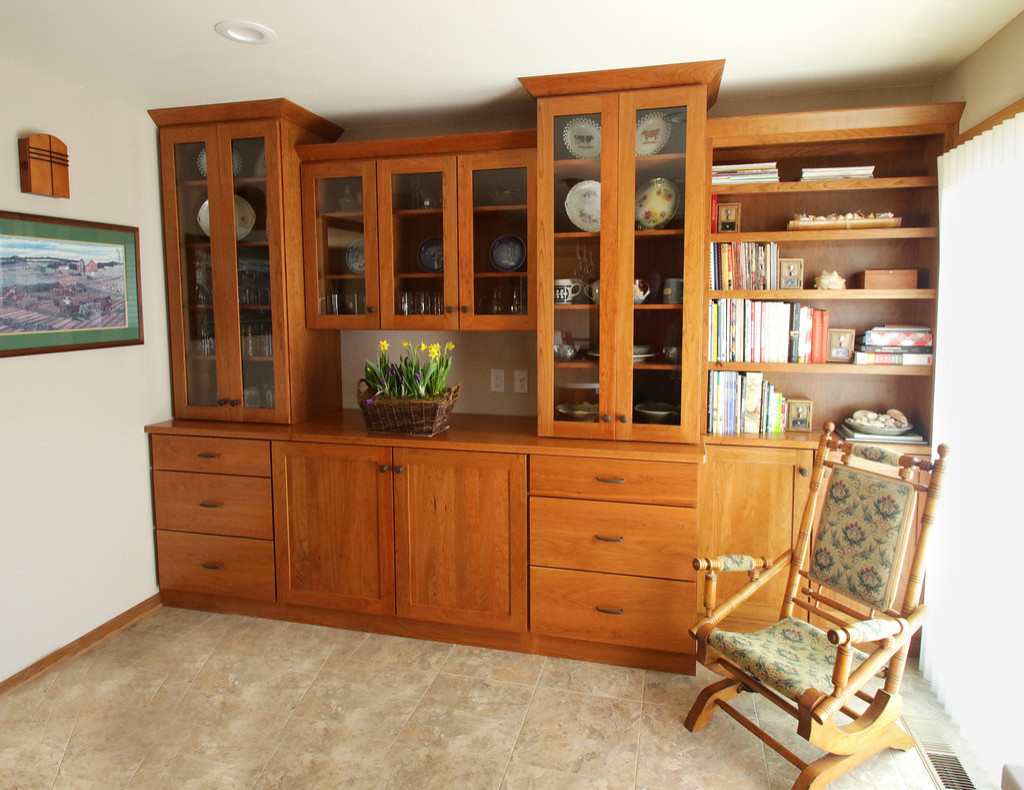 Cherry Wood Built-in Hutch