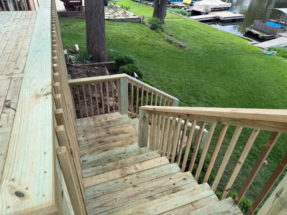 Deck Replacement & Rebuild – Lake Waukomis, MO