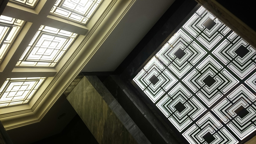 Потолочный витраж в санузле. Москва