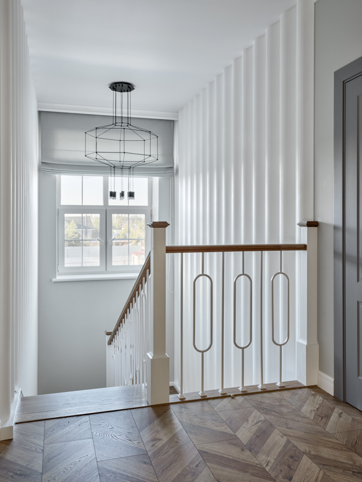 Современный интерьер с нотками классики: дом в Воронеже