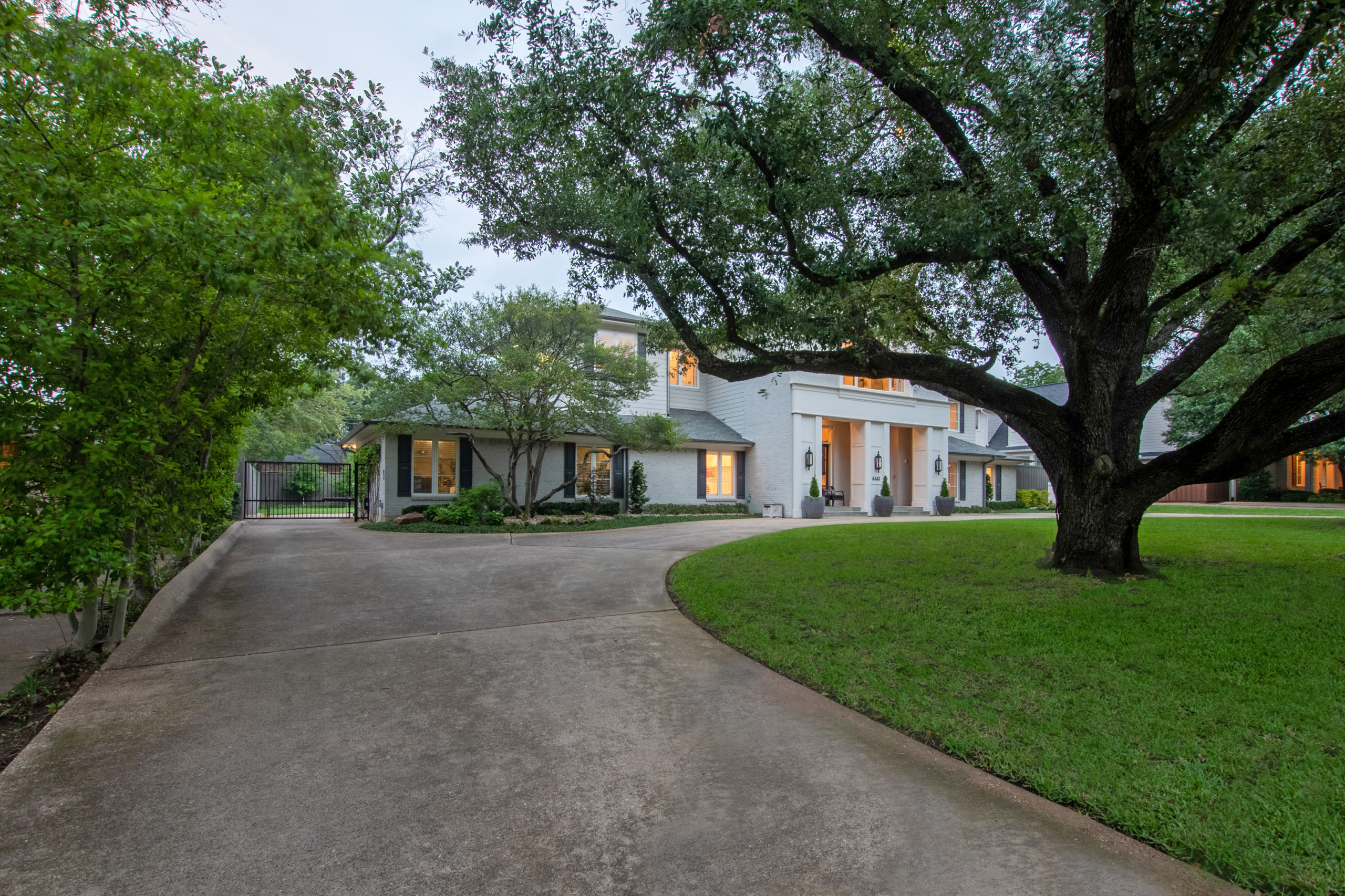 PRESTON HOLLOW GARDENS