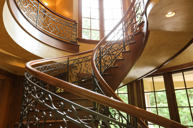Grapevine Spiral Staircase mediterraneen-escalier