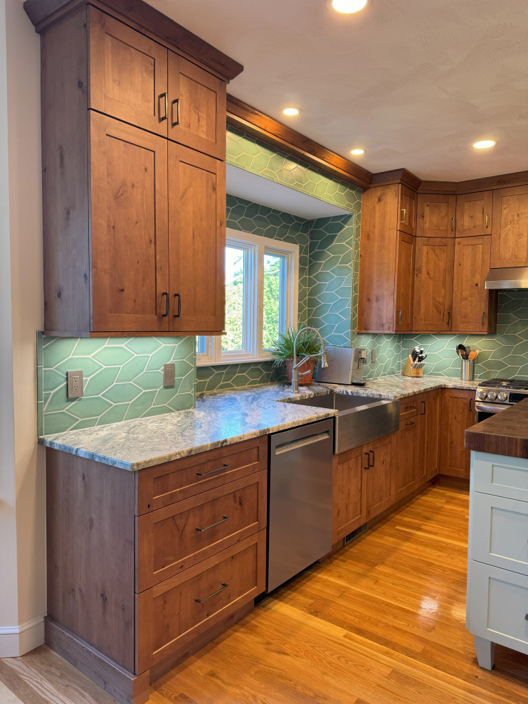 6420 - Rustic Alder Pecan & Slow Green