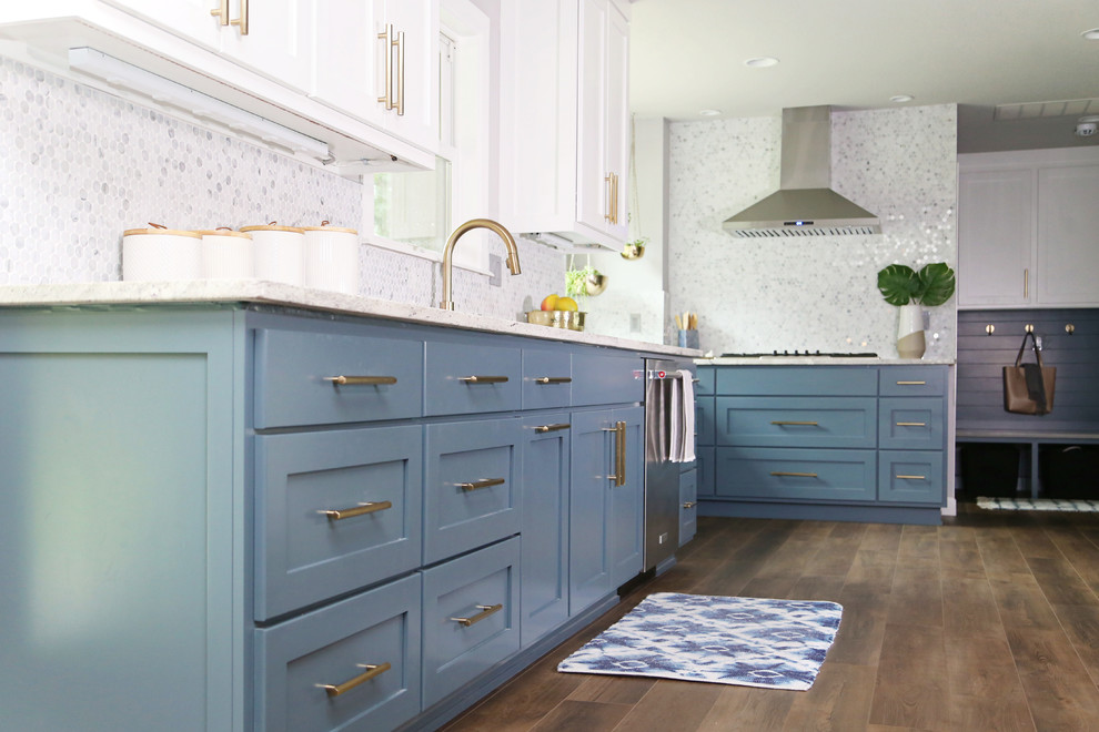 Kitchen - transitional kitchen idea