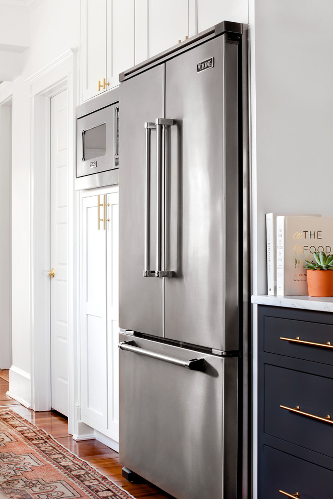 Transitional kitchen photo in Baltimore