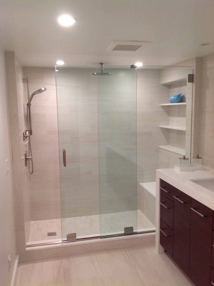 Example of a transitional bathroom design in Miami