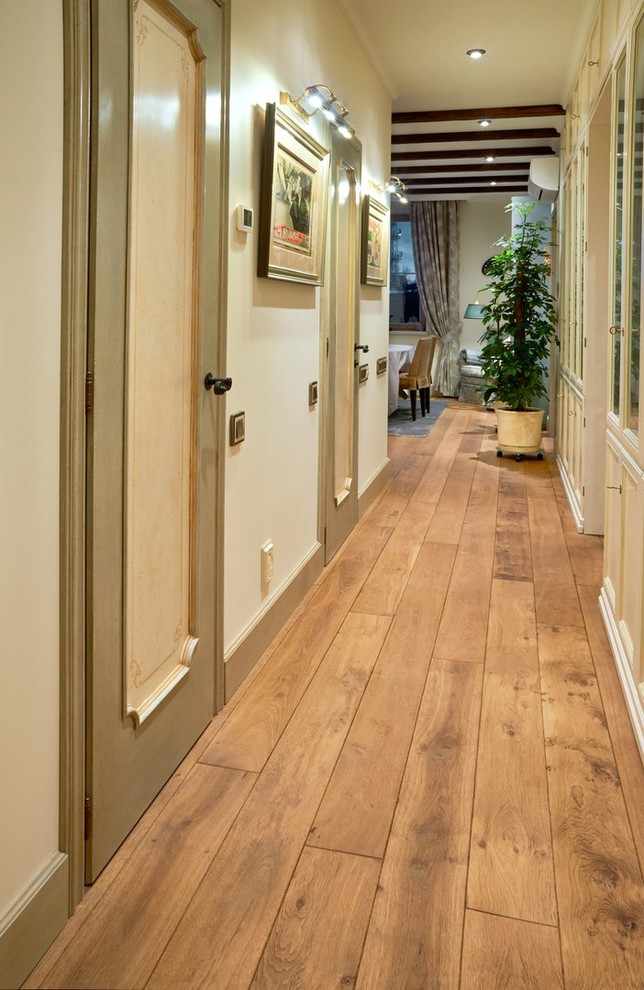 Design ideas for a country hallway in Moscow.