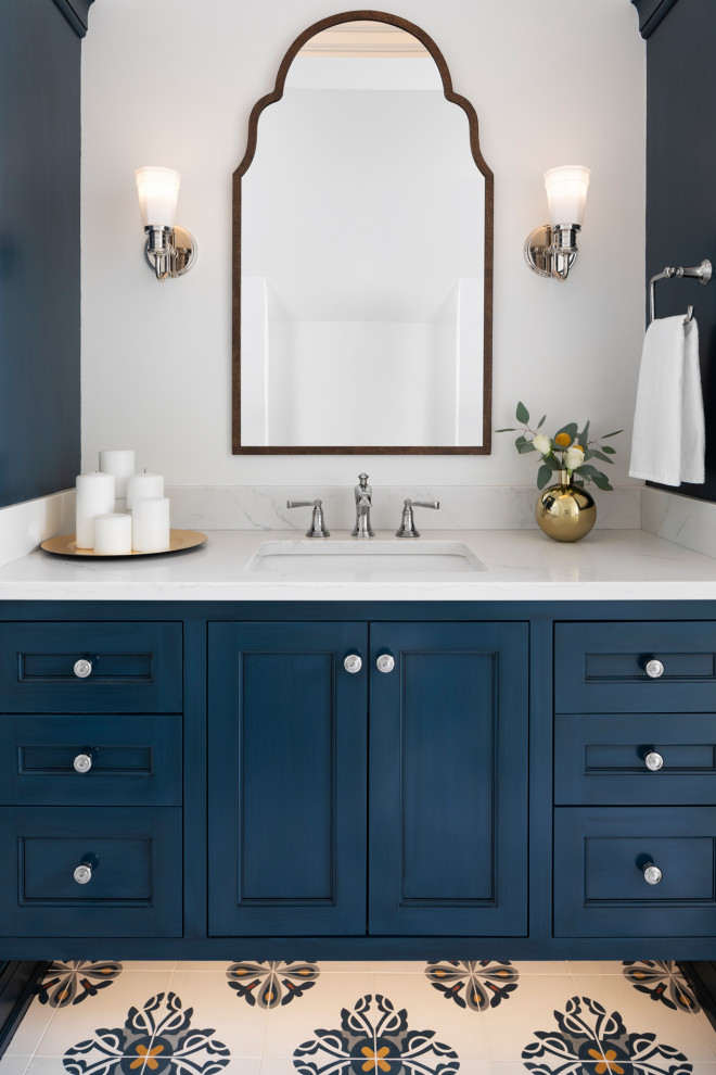 Example of a transitional master freestanding bathtub design in Milwaukee