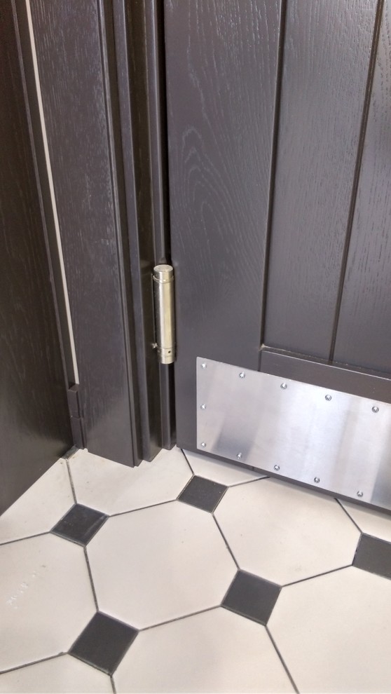 Примеры исполнения кухонь из массива