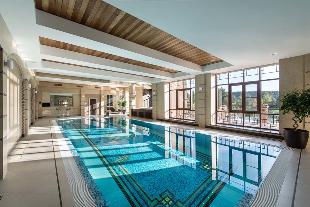 Частный бассейн в загородном доме