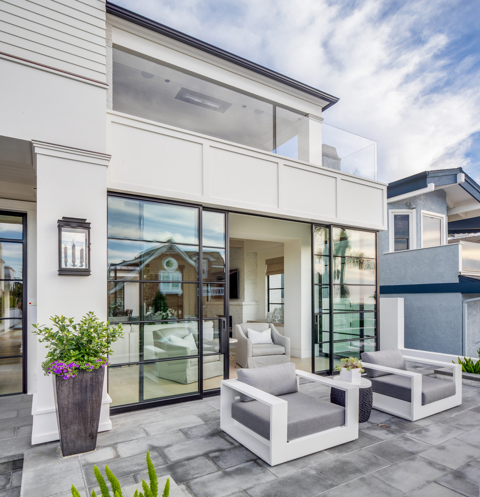 Inspiration for a coastal home design remodel in Orange County