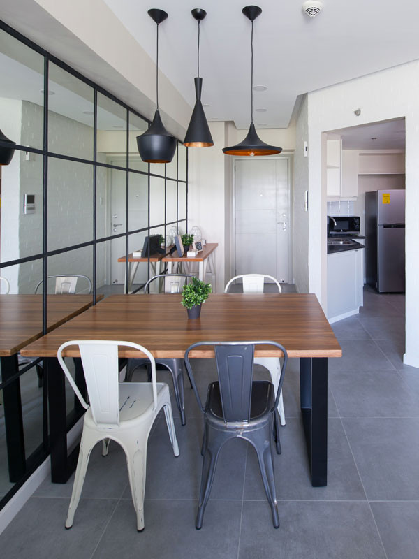 Дом в дали от дома