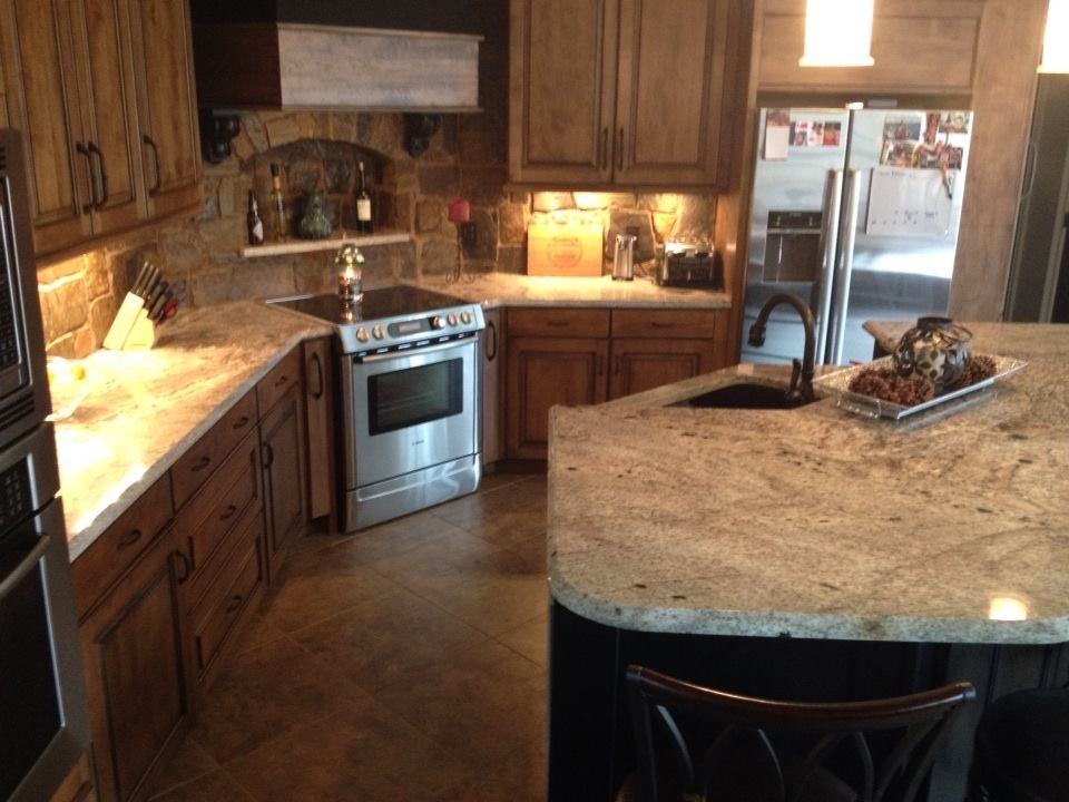 Mountain style kitchen photo in Charlotte