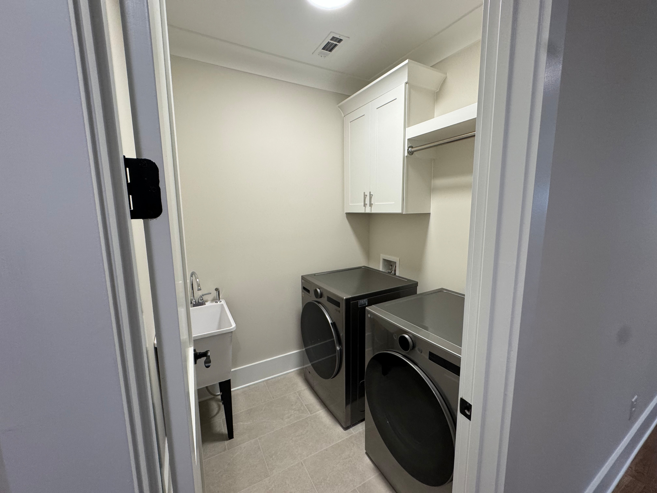 Madison New Construction Laundry