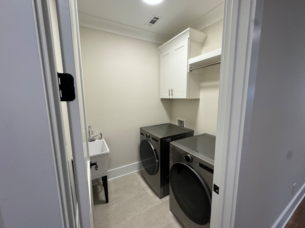 Madison New Construction Laundry