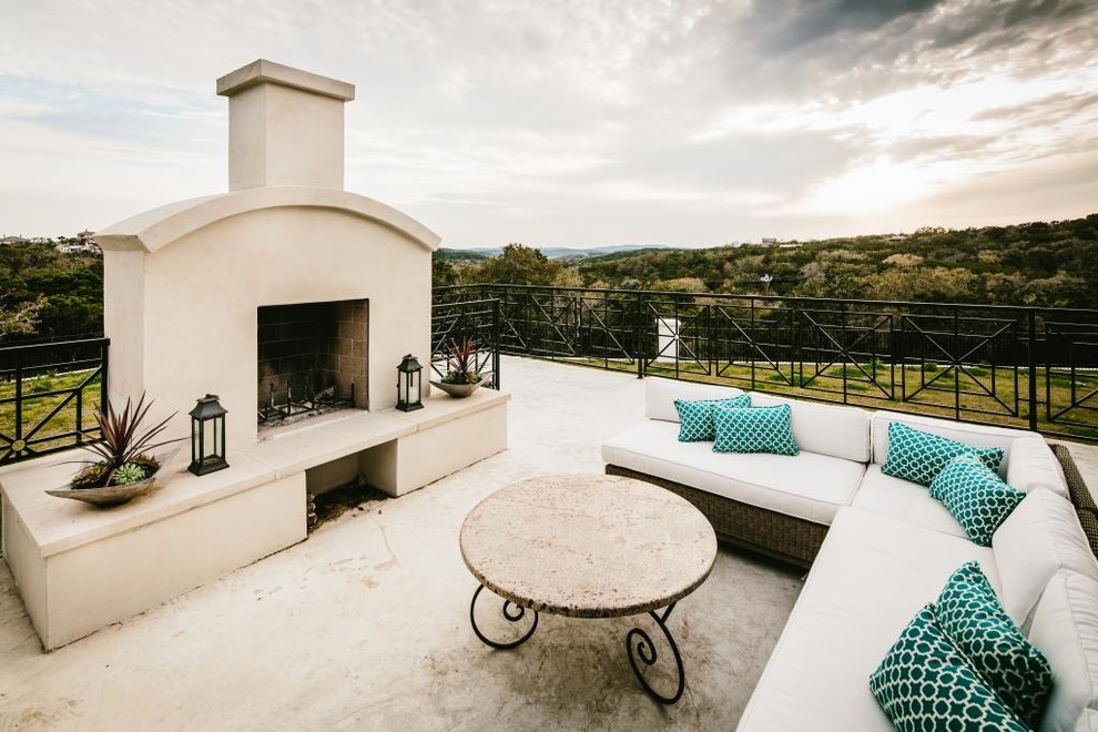 Traditional patio in Austin.