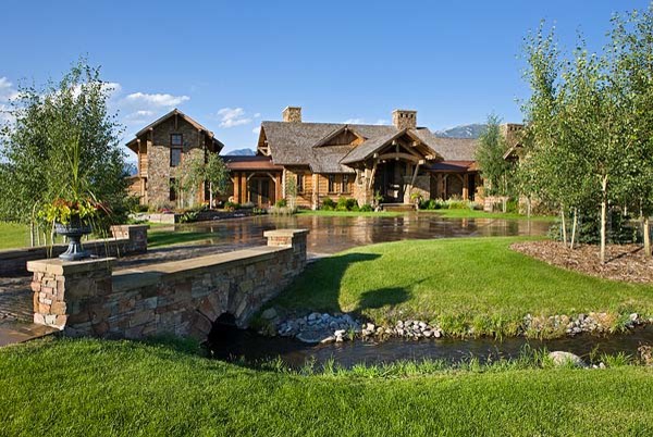 Locati rustic-exterior