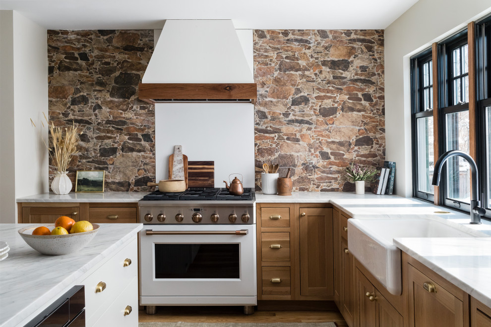 Kitchen - transitional kitchen idea in Boston