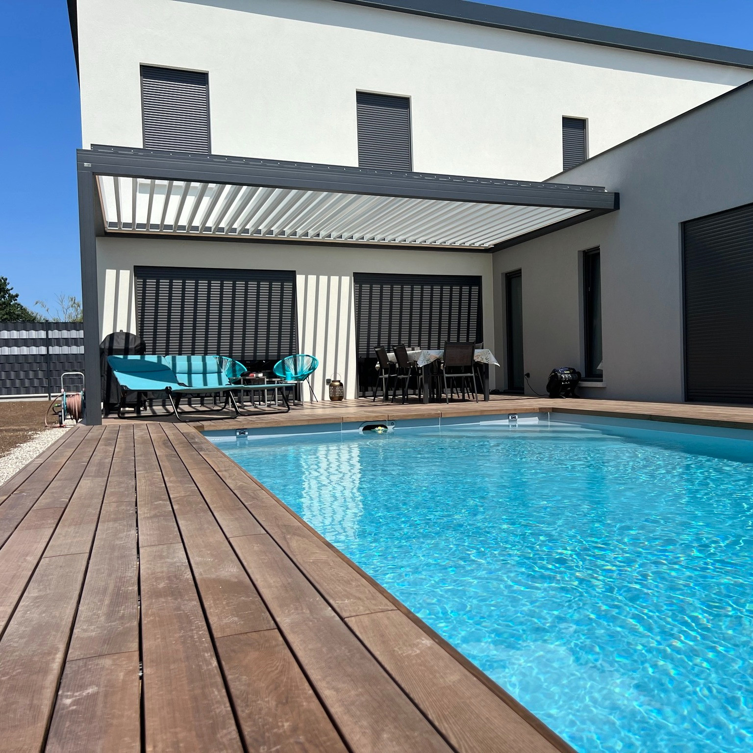 Pergolas en aluminium bioclimatiques