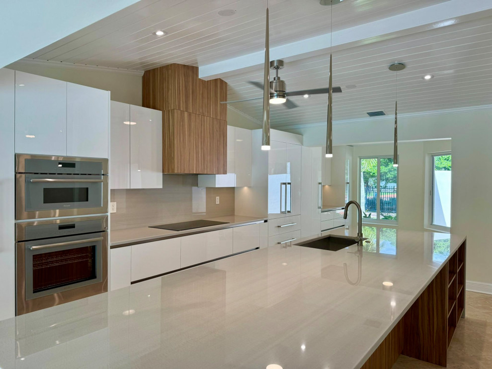 Pinecrest Open Kitchen & Family Space