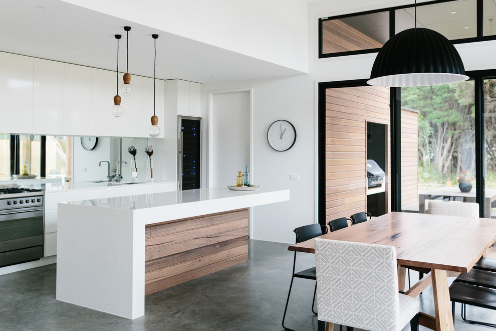 Design ideas for a contemporary kitchen in Geelong with with island.
