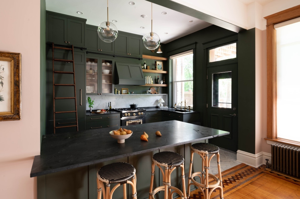 Hyde Park Kitchen - Kitchen - by Metro Design Build Inc.