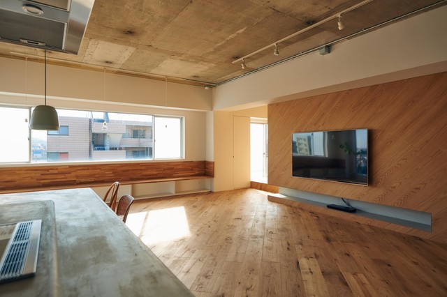 sunny b. contemporary-living-room