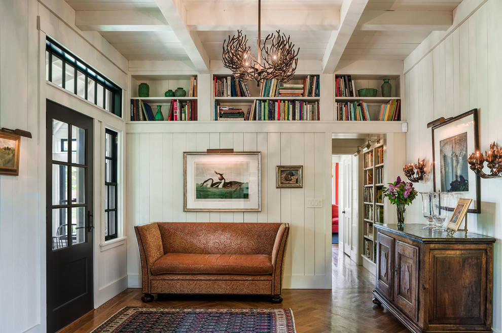 Entryway - country entryway idea in Philadelphia