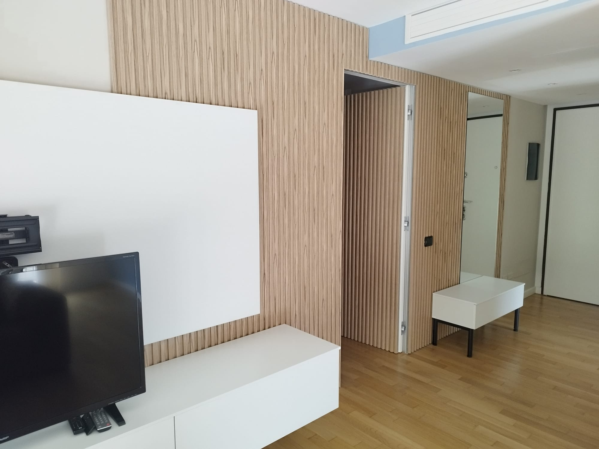 Ristrutturazione e Interior Design della Zona Giorno a Peschiera Borromeo