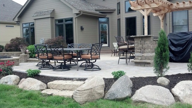 Paver Patio Grill Enclosure Outdoor Living Space Rock Bubbler