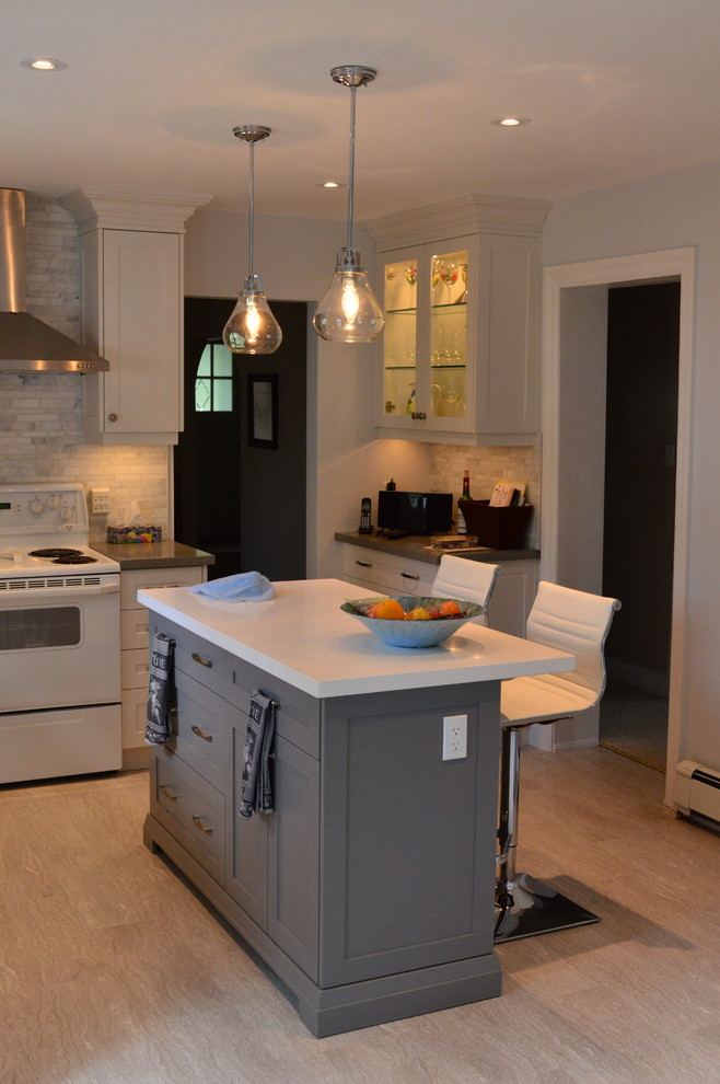 Inspiration for a mid-sized transitional l-shaped vinyl floor and gray floor eat-in kitchen remodel in Toronto with a farmhouse sink, shaker cabinets, white cabinets, quartz countertops, gray backsplash, marble backsplash, stainless steel appliances and an island