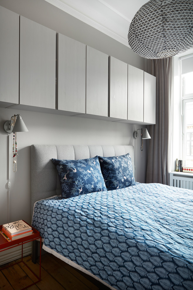 This is an example of a scandinavian bedroom in Copenhagen.